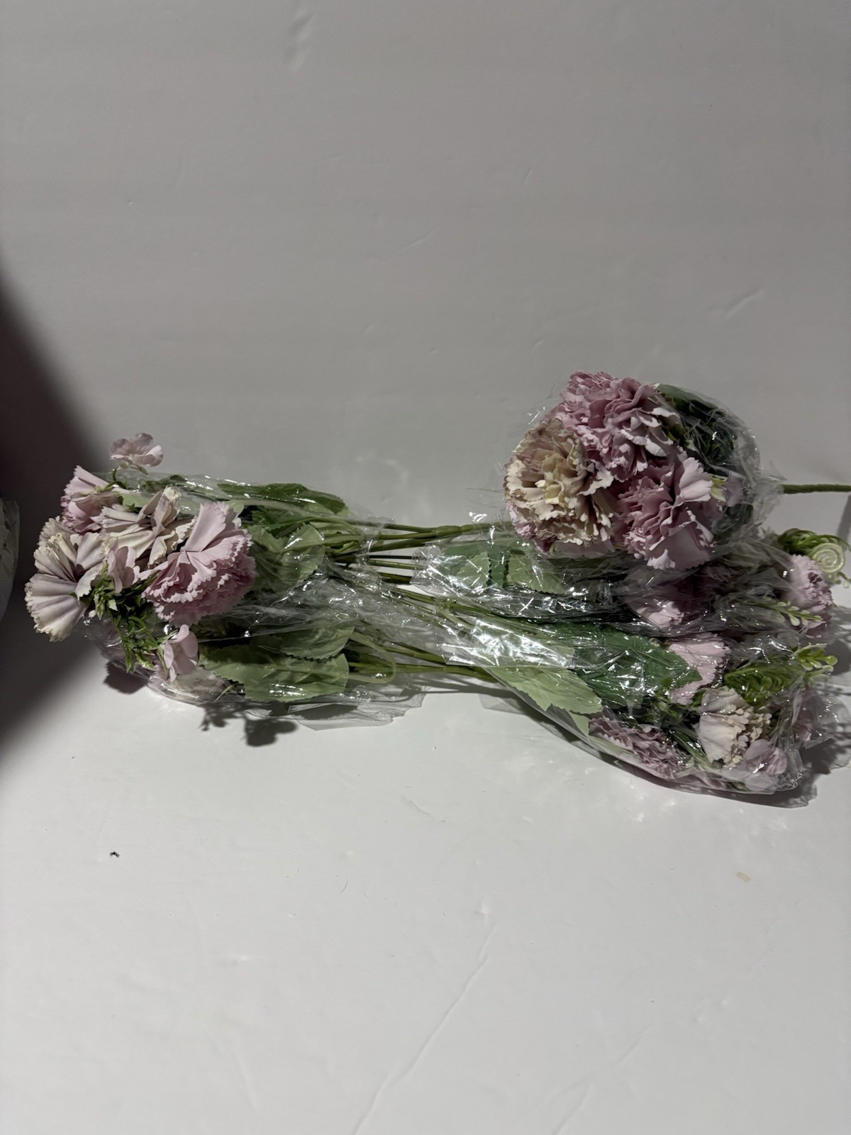 6 Head Faded Purple faux silk flowers Carnations. 5” Stem. 6 Bouquets