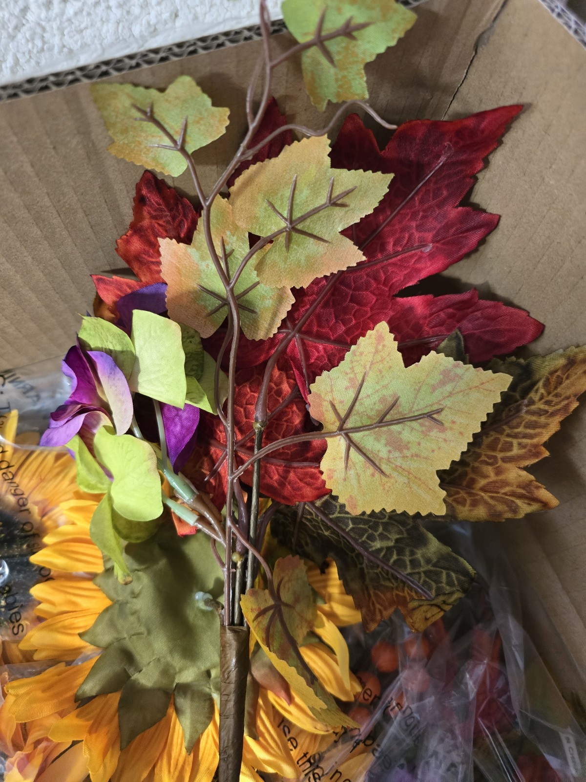 Valerie Parr Hill S/4 Sunflower, Berry, Hydrangea Picks. NIB. SOLD OUT.