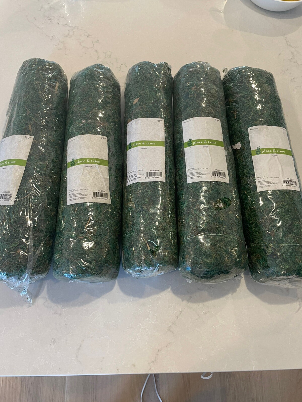 Moss Liner. 32”X32” Floral Decor By Place And Time