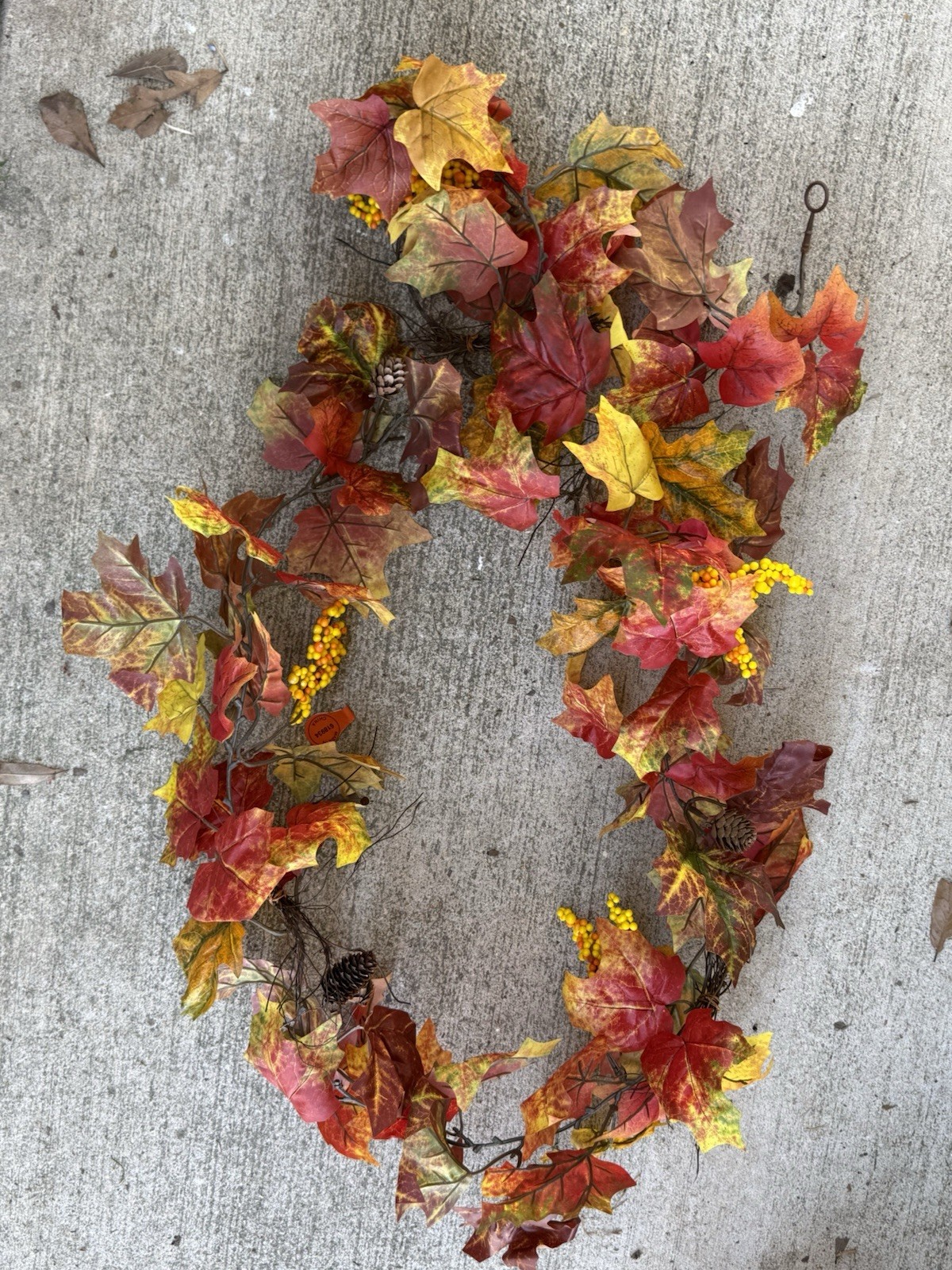 Autumn Maple Leaves And Berries Garland 5.7 Ft Home Window Fireplace Door Decor
