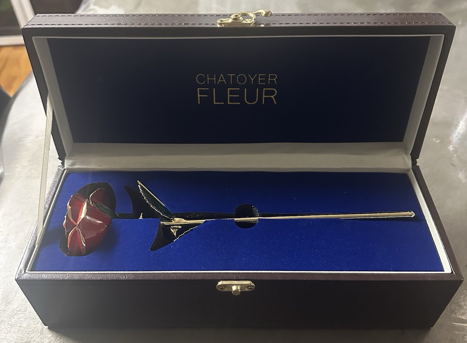 CHATOYER FLEUR Forever Rose 24k Gold Dipped Infinity RED Rose With Case
