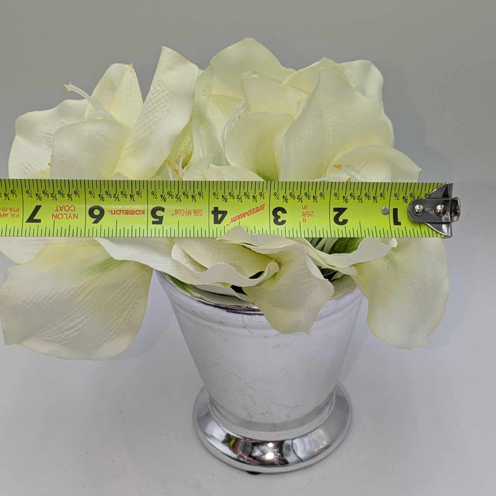 Creamy Amaryllis Bouquet In Silver Shine Vase, Home Goods, 8x8x8, Nwt
