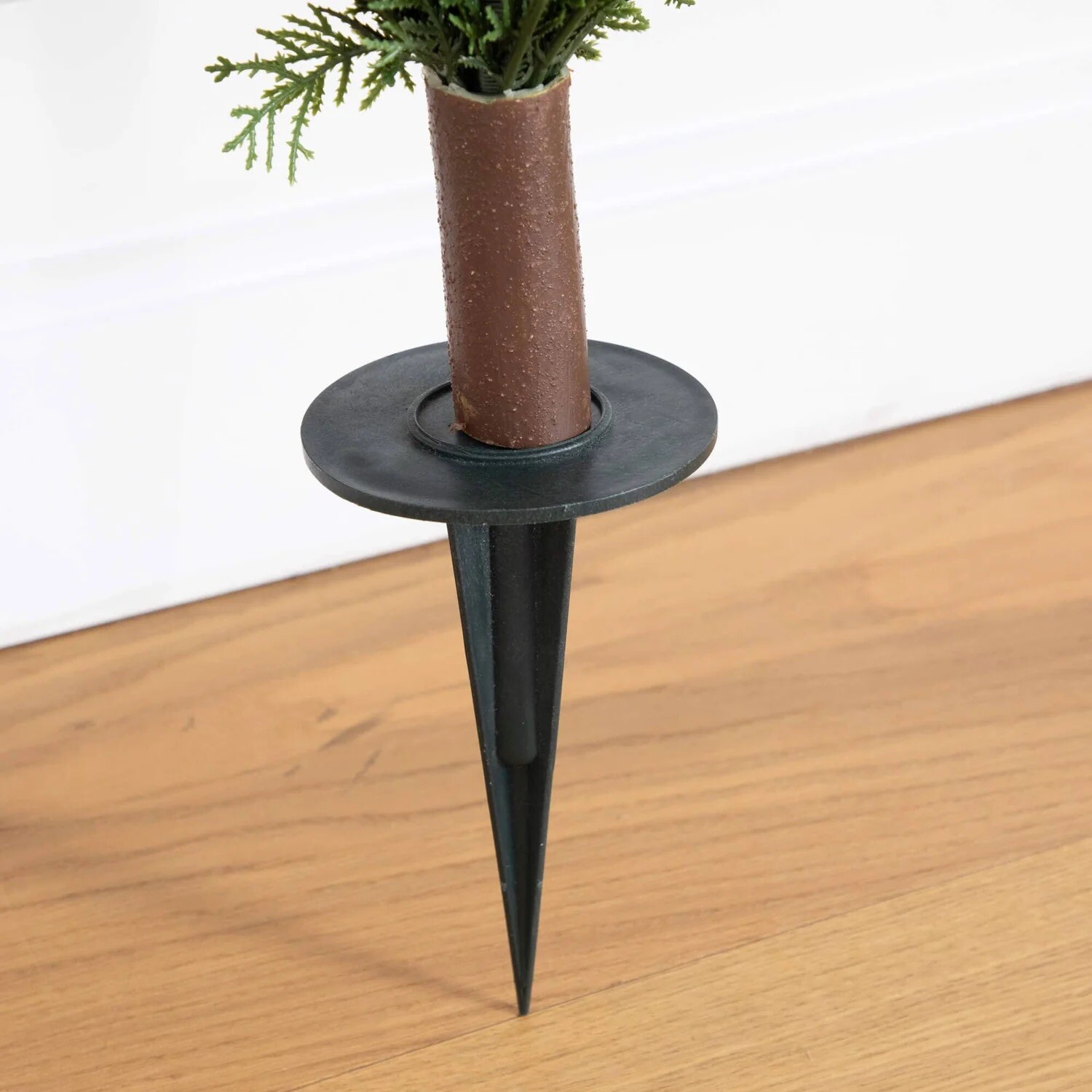 3′ UV Resistant Artificial Cedar Bush with Integrated Ground Stake