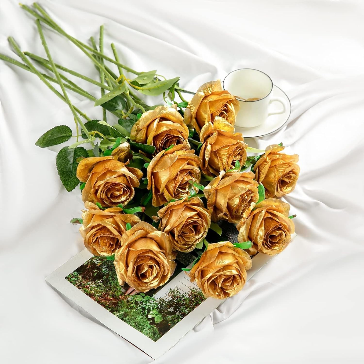 Lifelike Artificial Roses – 12pcs Long Stem Bouquet Gold