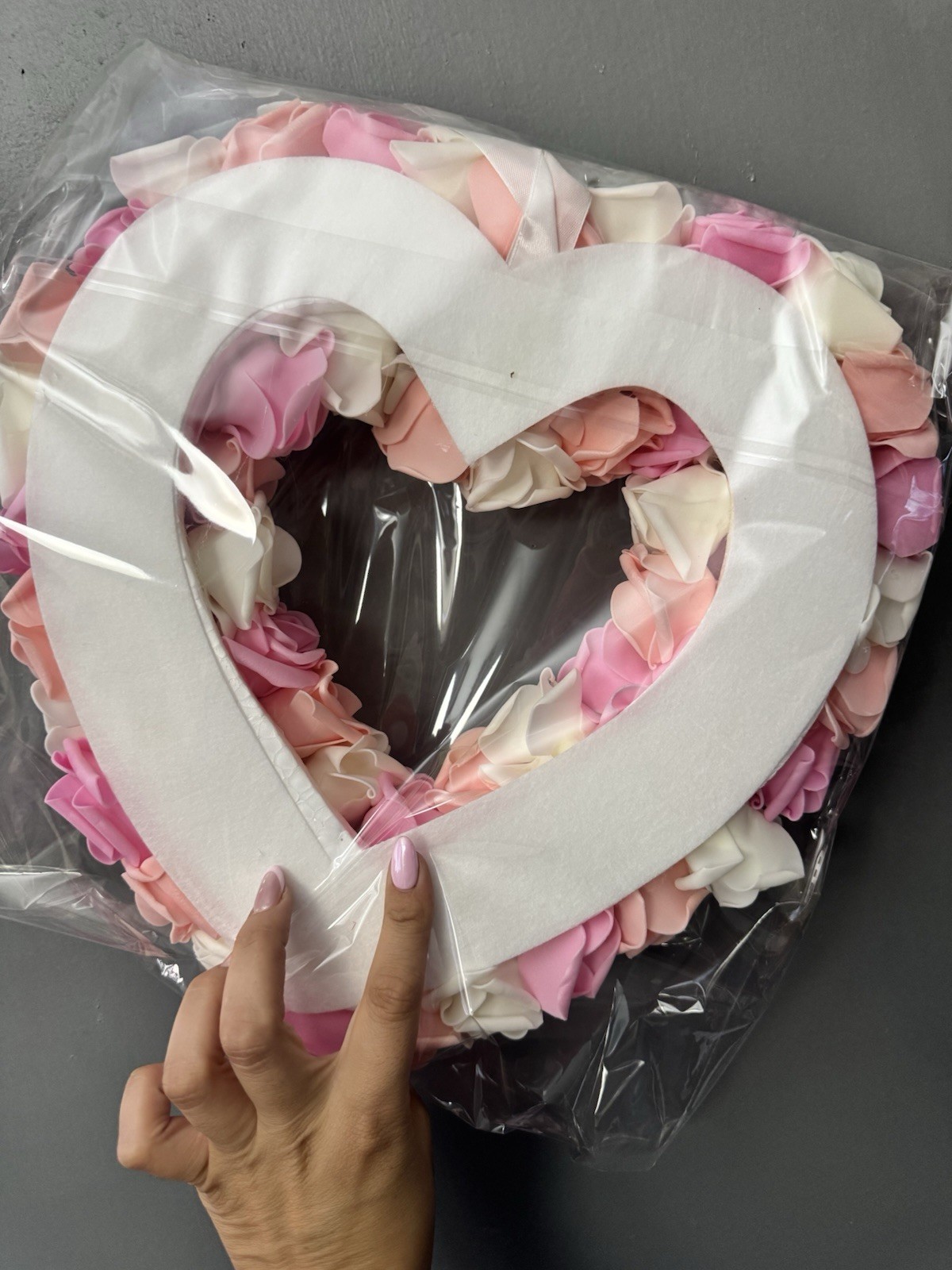 Heart Shaped Wreath Floral Rose Artificial Garland Door Wreath Home PINK