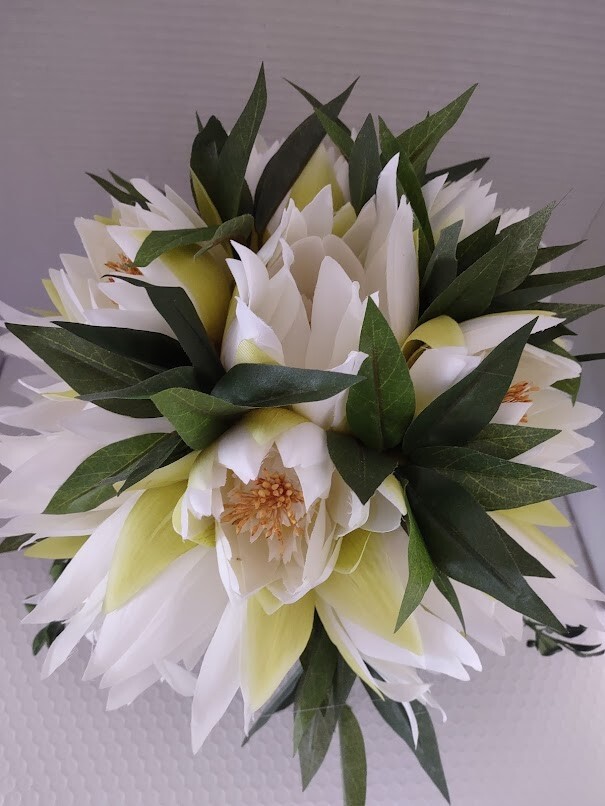 Artificial lotus flower bouquet