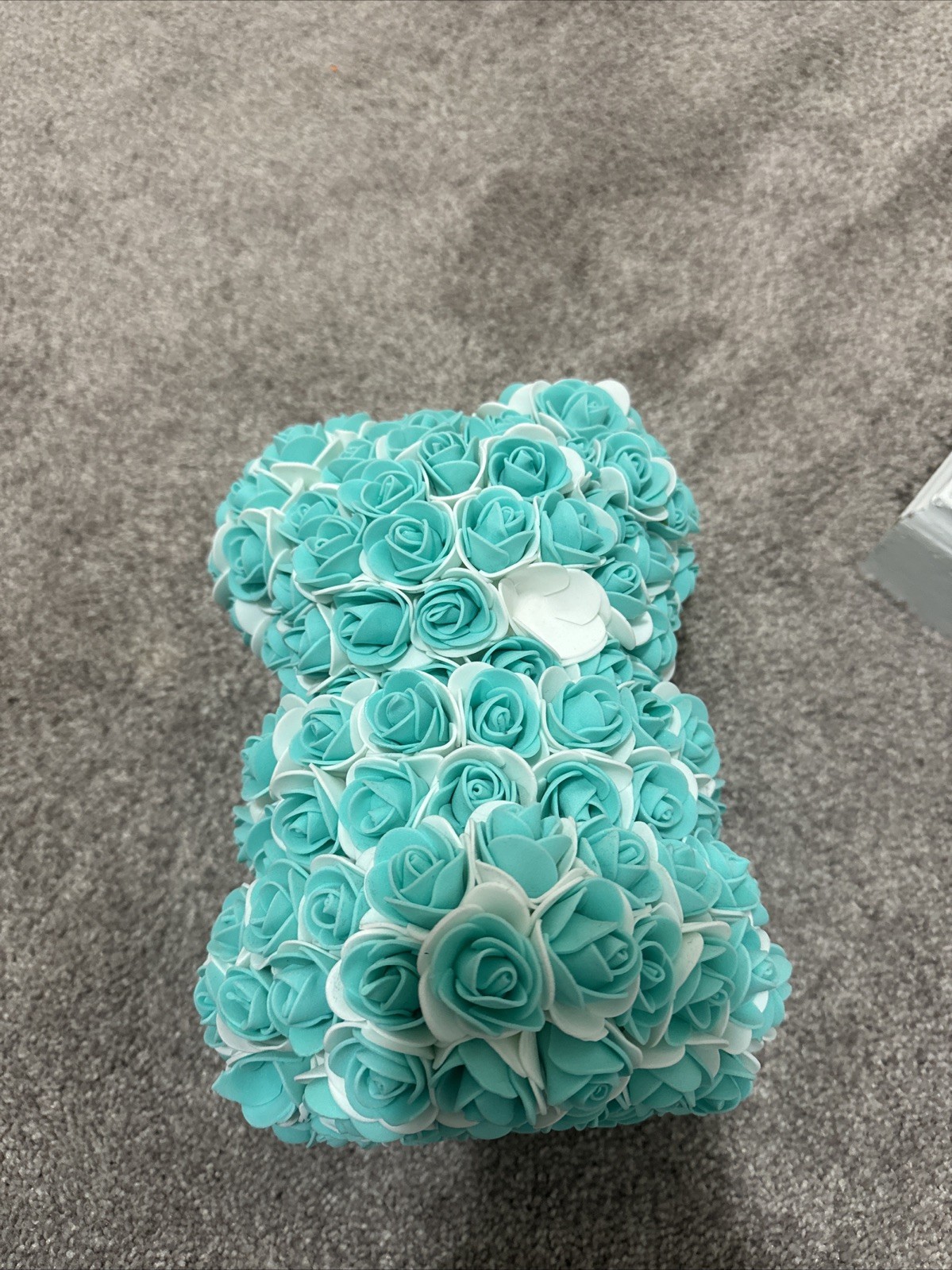 Grand Fleurs Team And White Bear Flower 9 Inches