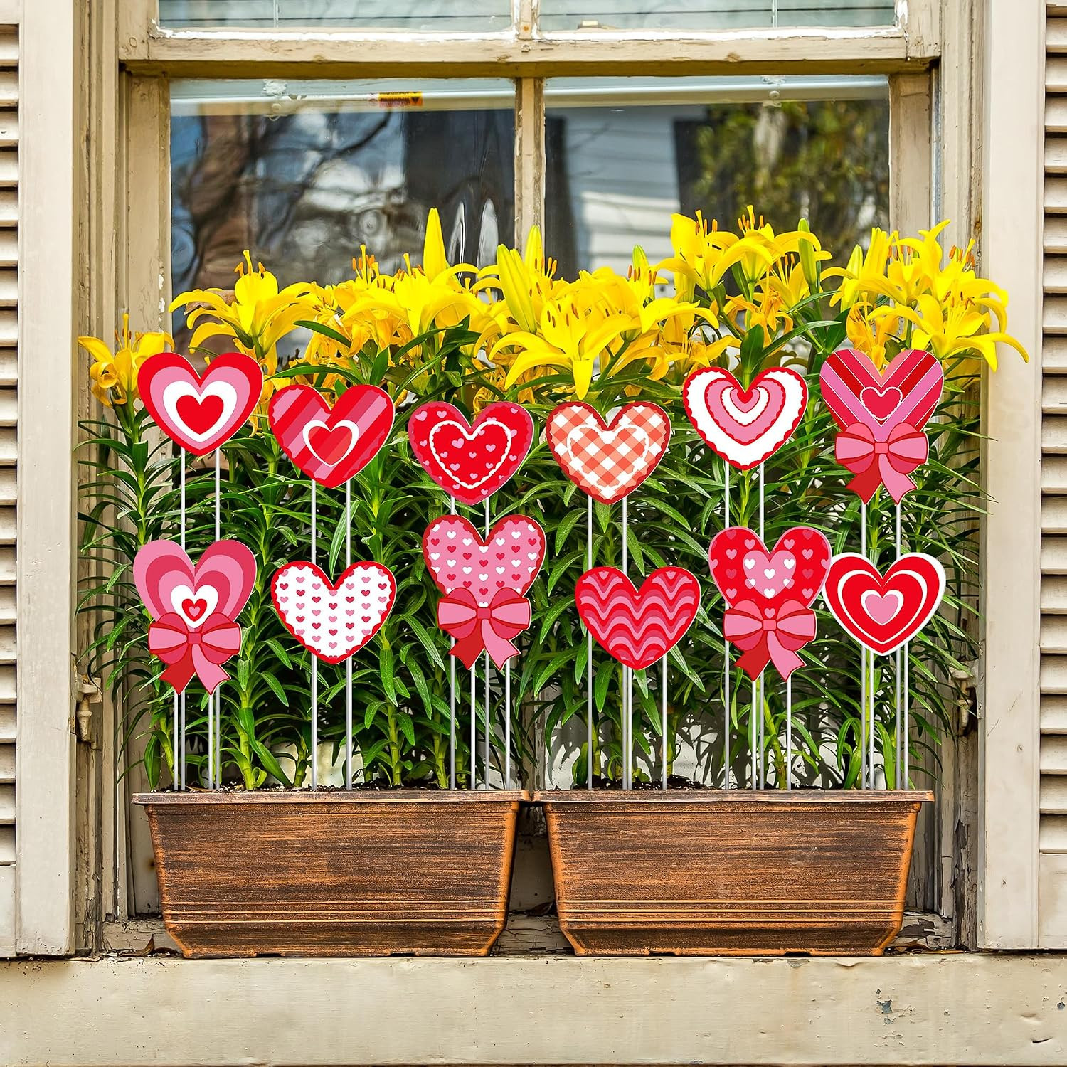 12 Pack Valentine’s Day Heart Shape Planter Stakes Outdoor Signs