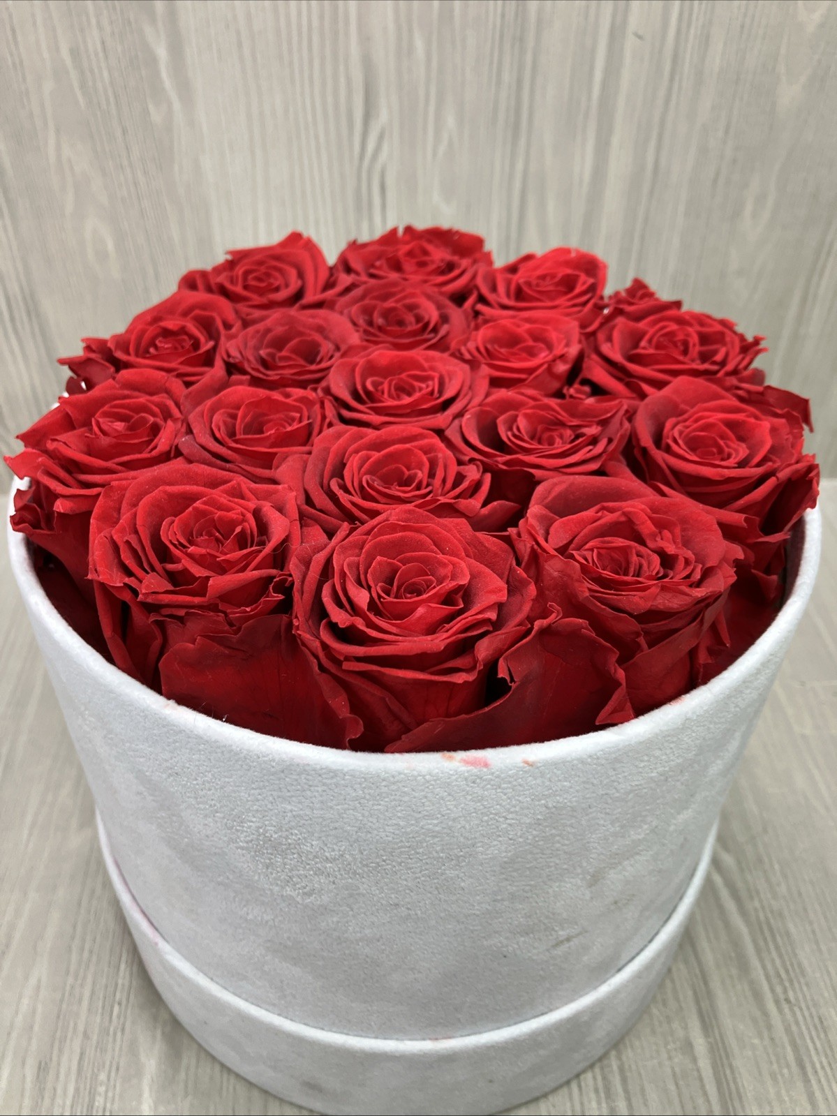 Red Rose Flower Box Arrangement Centerpiece in White Box Floral & Garden Décor