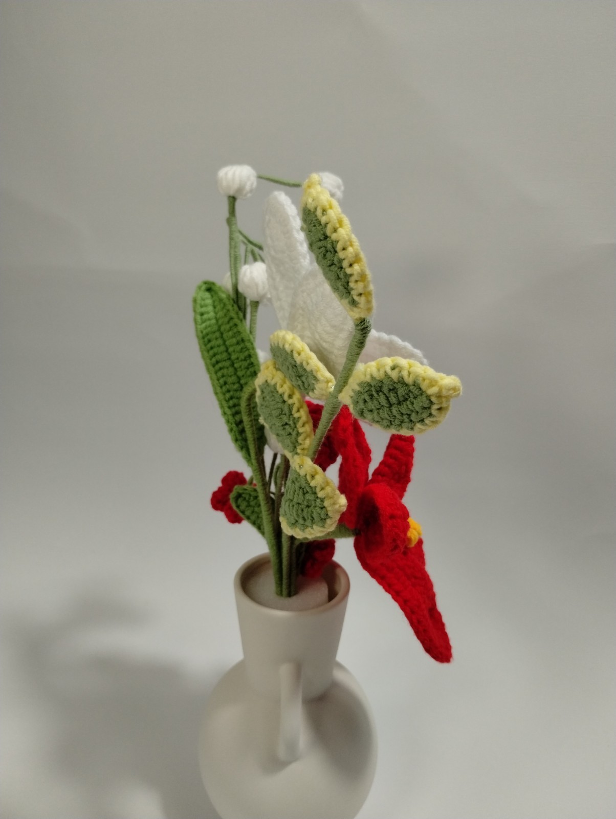 Crochet Flower Bouquet in Vase – Red White – Green Leaves – Baby’s Breath