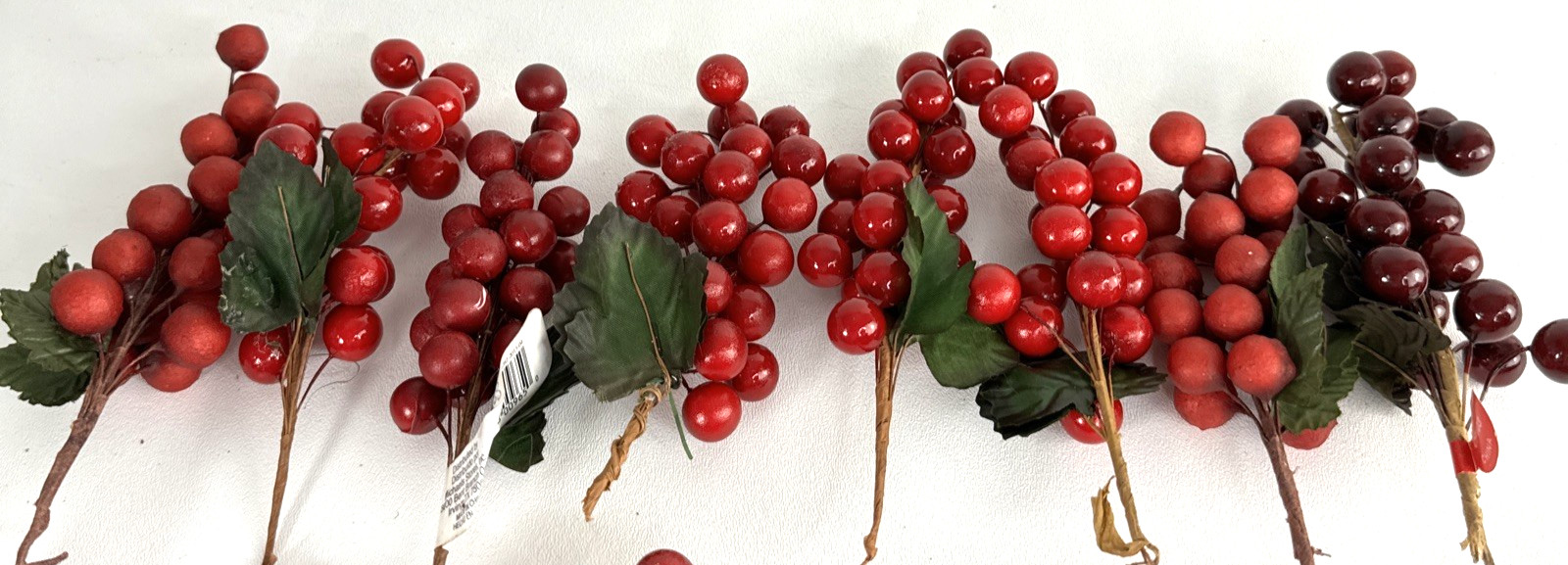 16 Red Berry Picks Stems Floral Christmas Crafts Artificial Decorations 7″