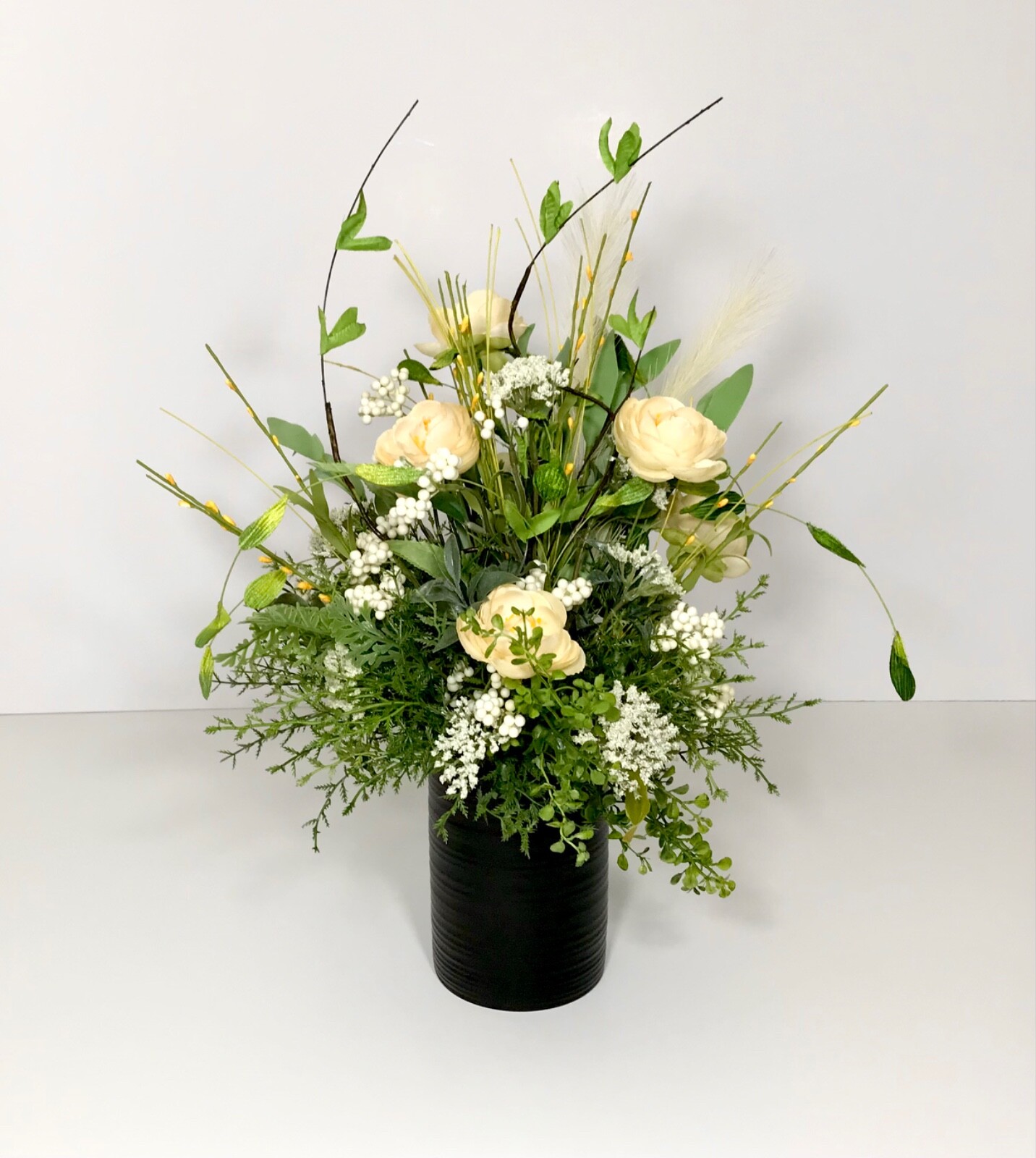 YELLOW RANUNCULUS FLORAL GREENERY ARRANGEMENT CONTEMPORARY CENTERPIECE GIFT NEW