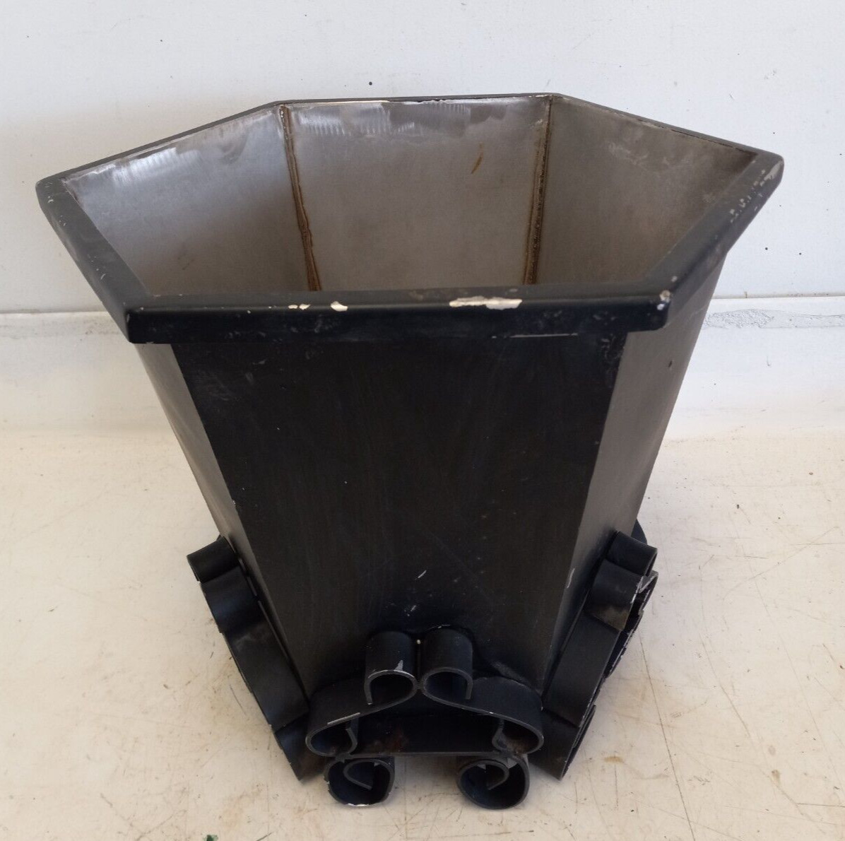 Black Hexagon Metal Flower Planter Fancy Scroll Work Base/Feet, Silver liner