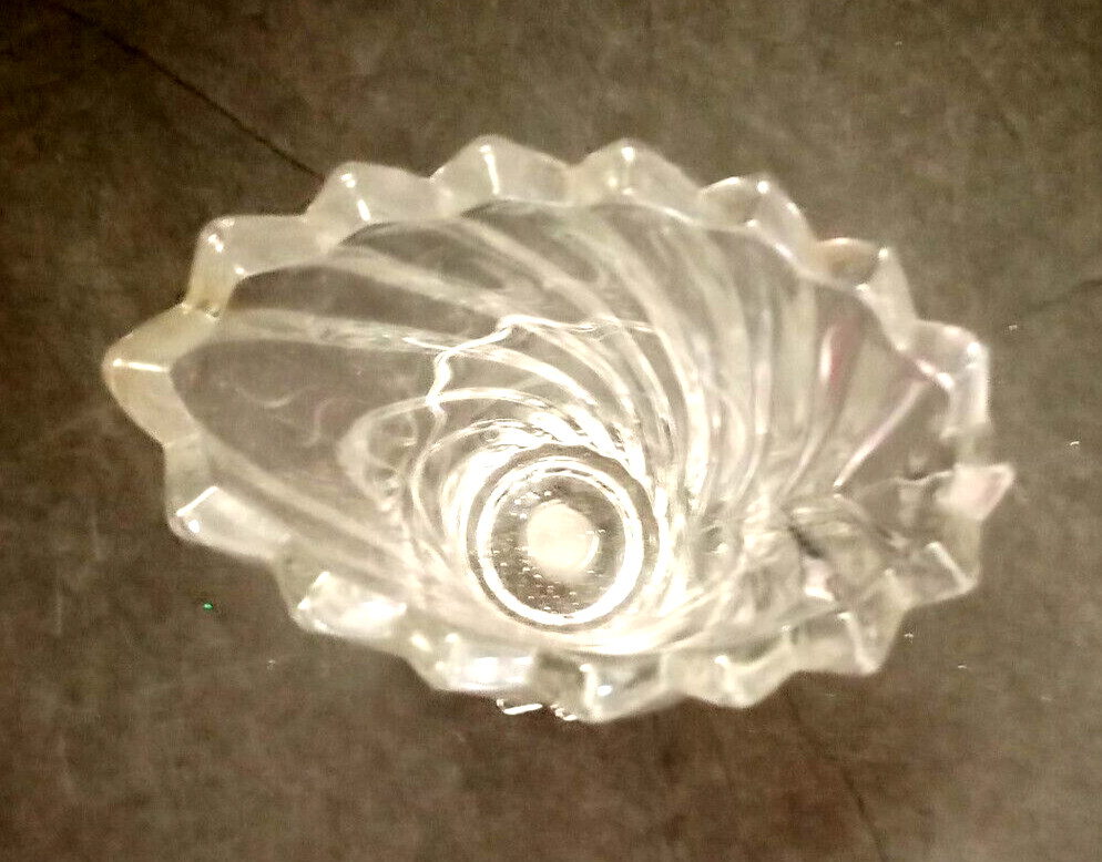Crystal Flower Bud Vase 5″ Ribbed Mikasa Swirl Oval Mouth 325