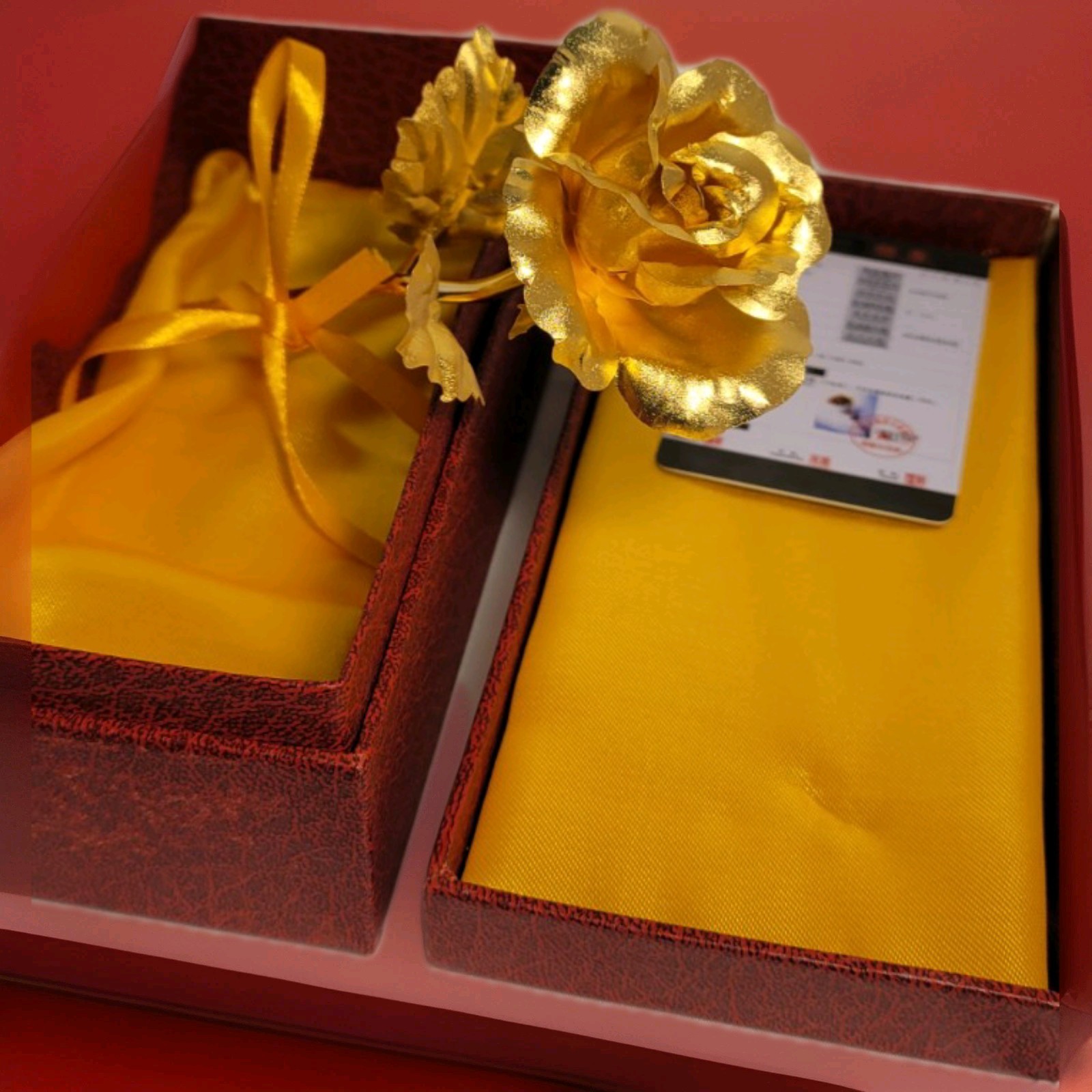 Junyi Gold Dipped Rose With Card Certifying Authenticity