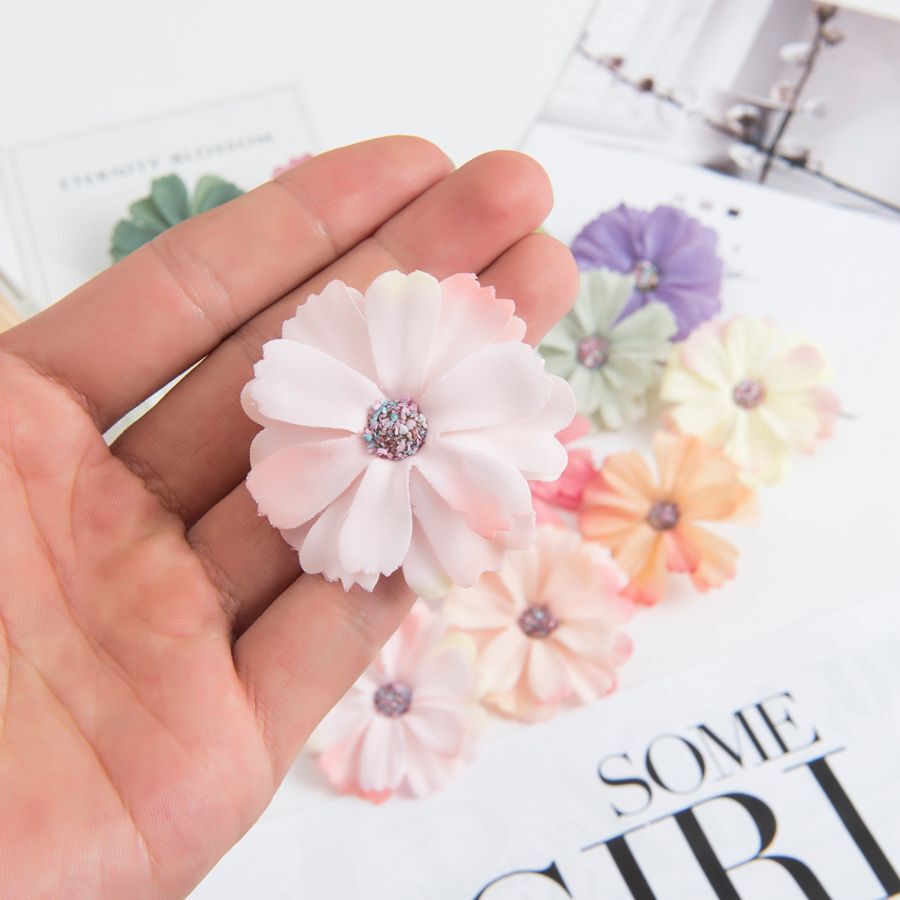 50PCS Artificial Flower Plastic Daisy Head Wedding Home Craft DIY Art Decoration