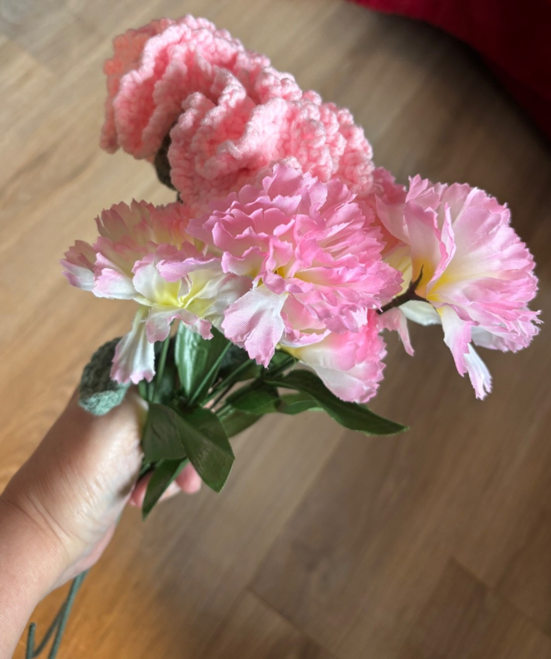 Crochet Pink Carnation Flower Bouquet 17″ Tall with 8.75″ Tall Glass Bud Vase