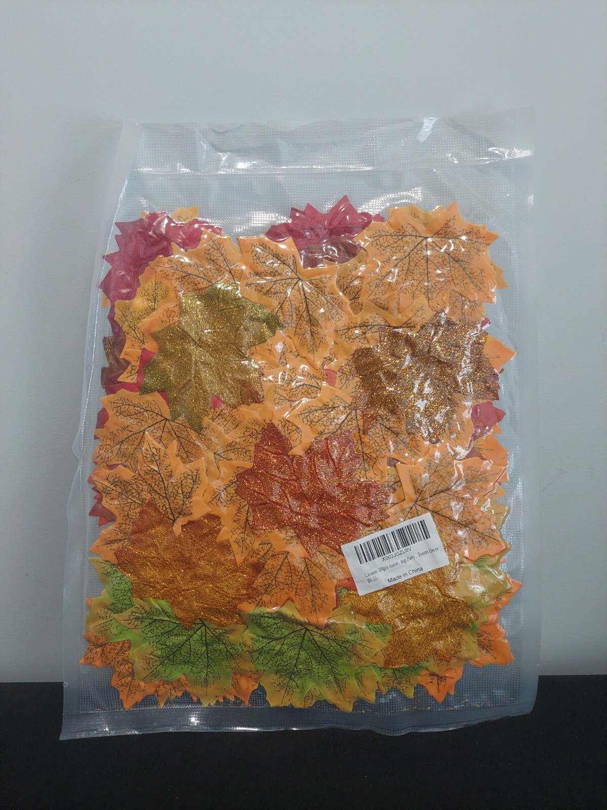 500pcs Assorted Mixed Fall Colors Artificial Maple Leaves Decor Decoration