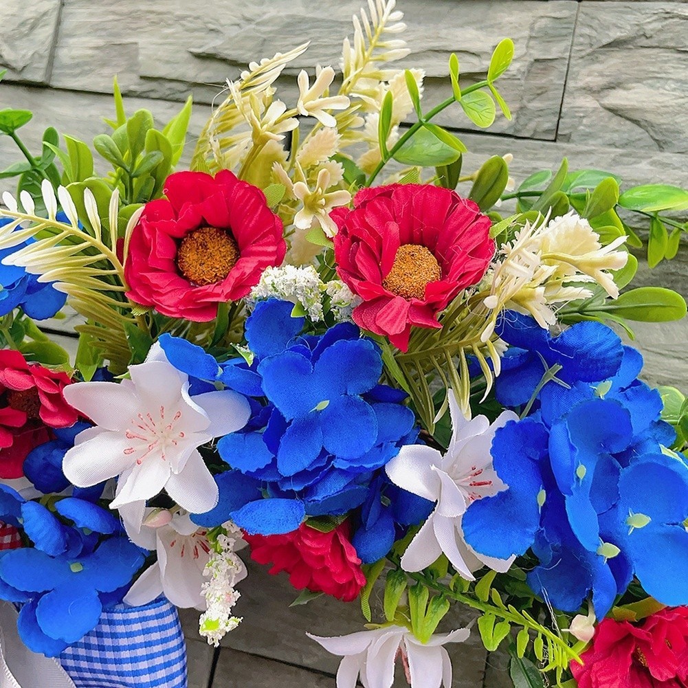 Minimalist Plastic Wreath for Independence Day Decor Hanging on Door or Wall