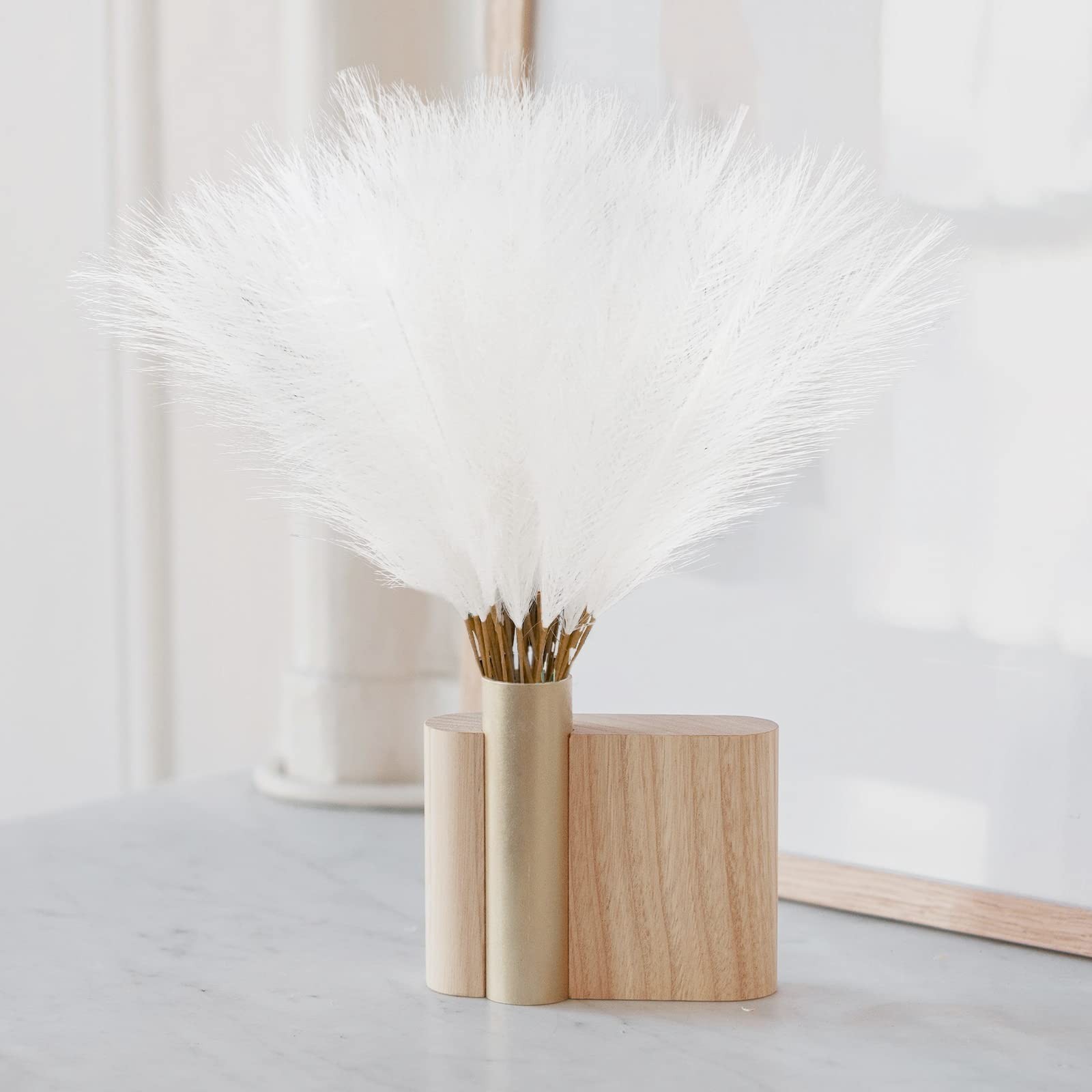 50pcs White Faux Pampas Grass Decor, 21.6″ Short Artificial Pompous Grass Flo…
