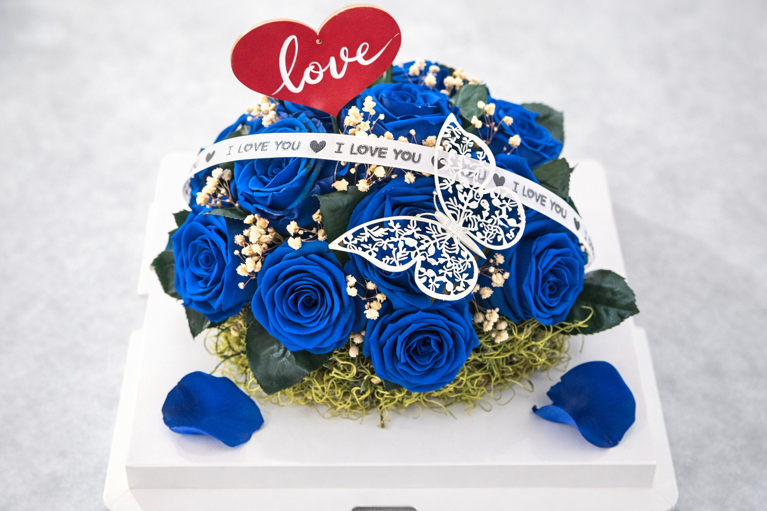 Real Preserved Blue Roses, Last 2–3 Years, Romantic Gift Box, Valentine’s Day