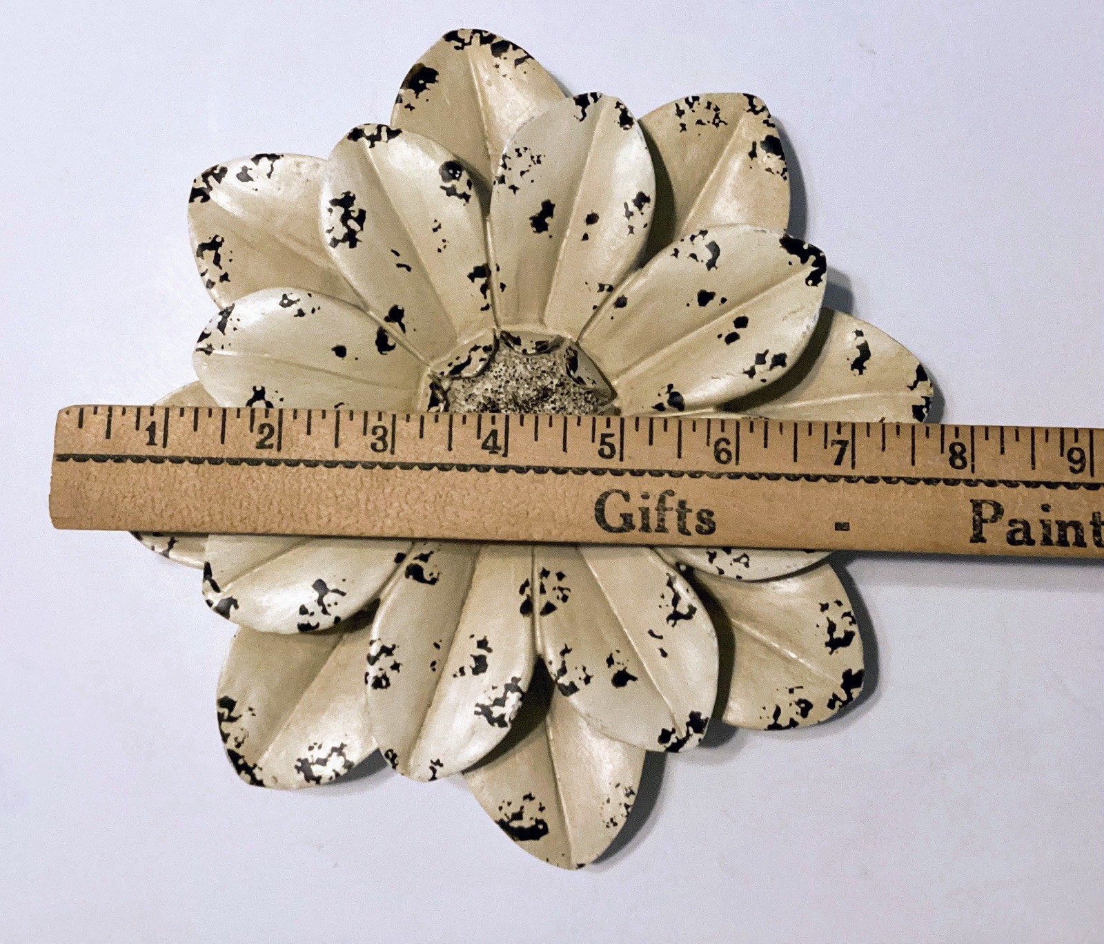 Distressed Shabby Chic Ceramic Flower Wall Decor (Set Of 2)