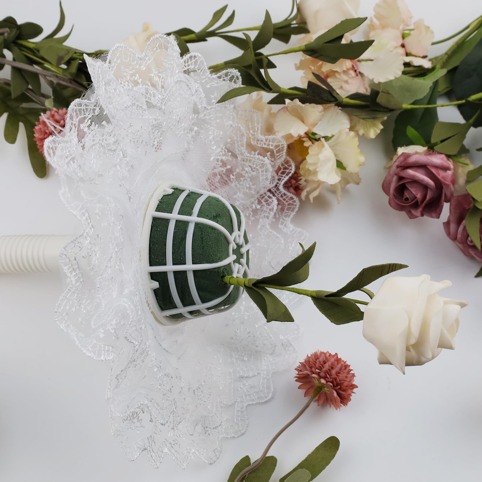 2PCS Bouquet Holder + 2PCS White Lace Bouquet Collar Bridal Bouquet Handle Fl…