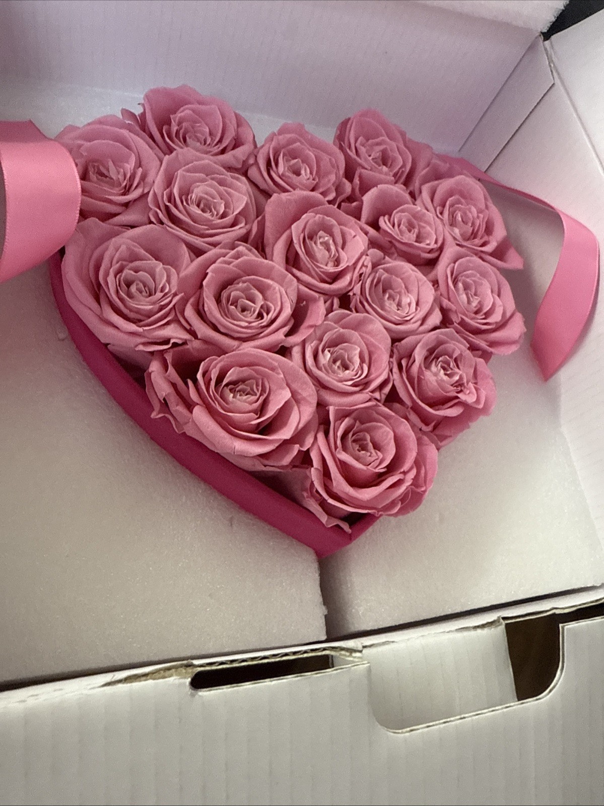 GLAMOUR BOUTIQUE Eternal Preserved Roses in a Box – Flowers Forever, Pink 16