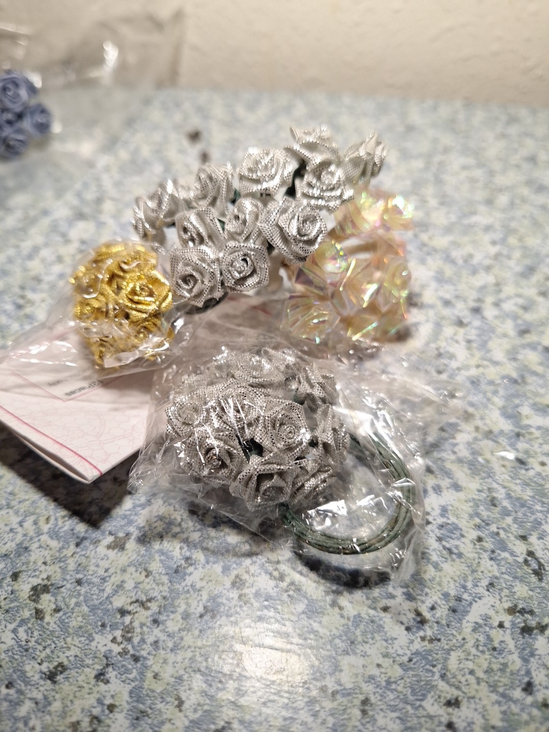 Mini Roses 4oz Of 18mm Roses