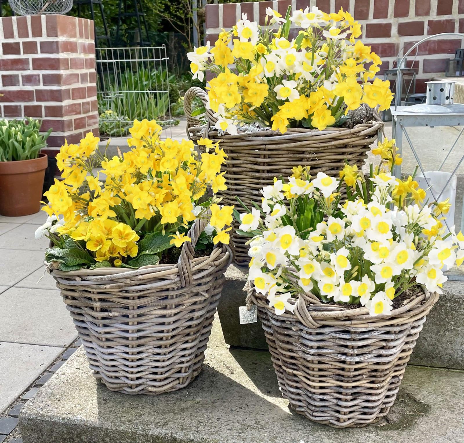 Artificial Daffodils Yellow and White Fake Spring Flowers 6 Bundles 15.75″ Na…
