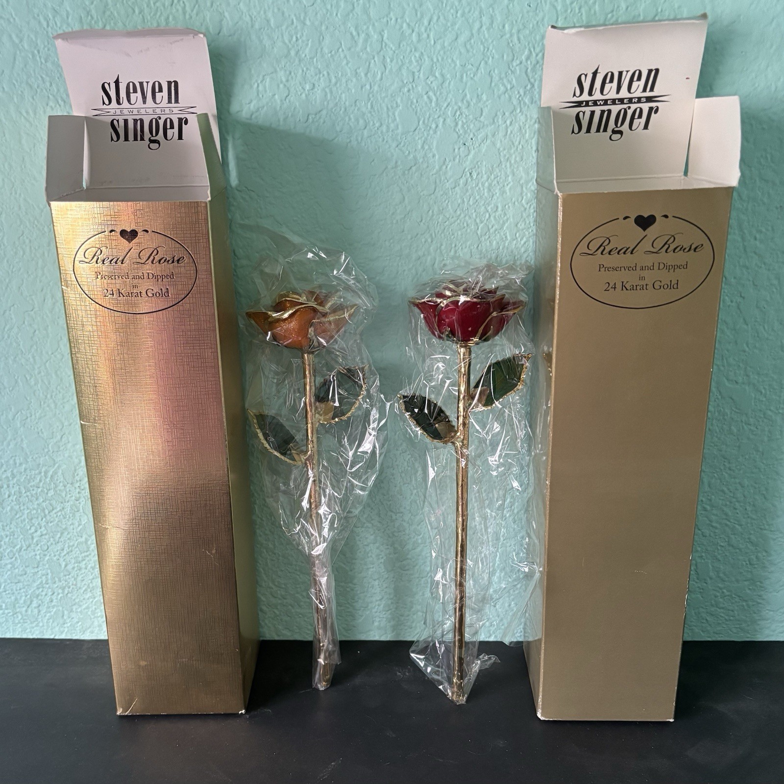 2 Steven Singer Jeweler Real Rose Dipped in 24 Kt Gold Red 12″ & Peach Rose 12”