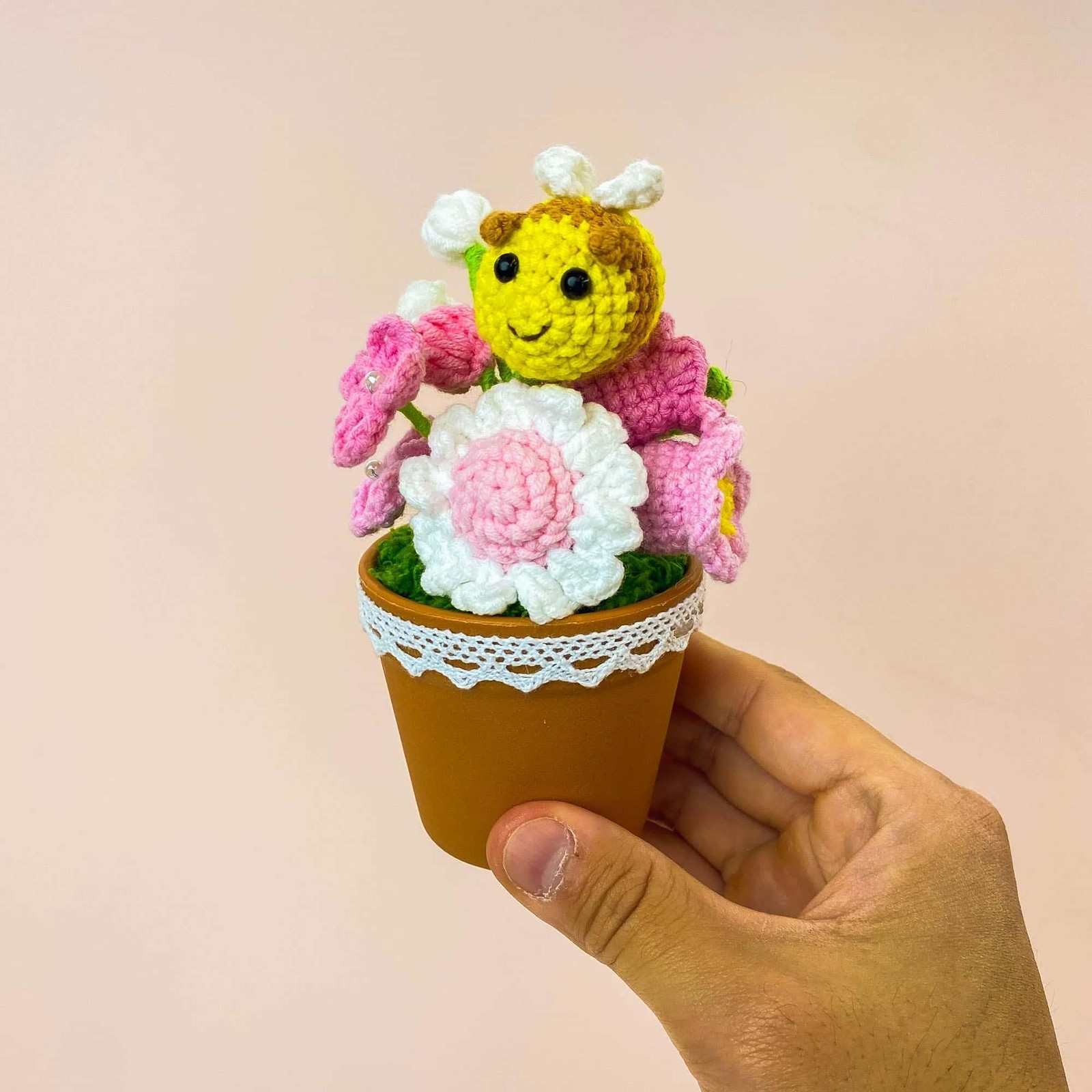 Handmade Crochet Bee Flower Pot: Pink Flowers, Spring Decor