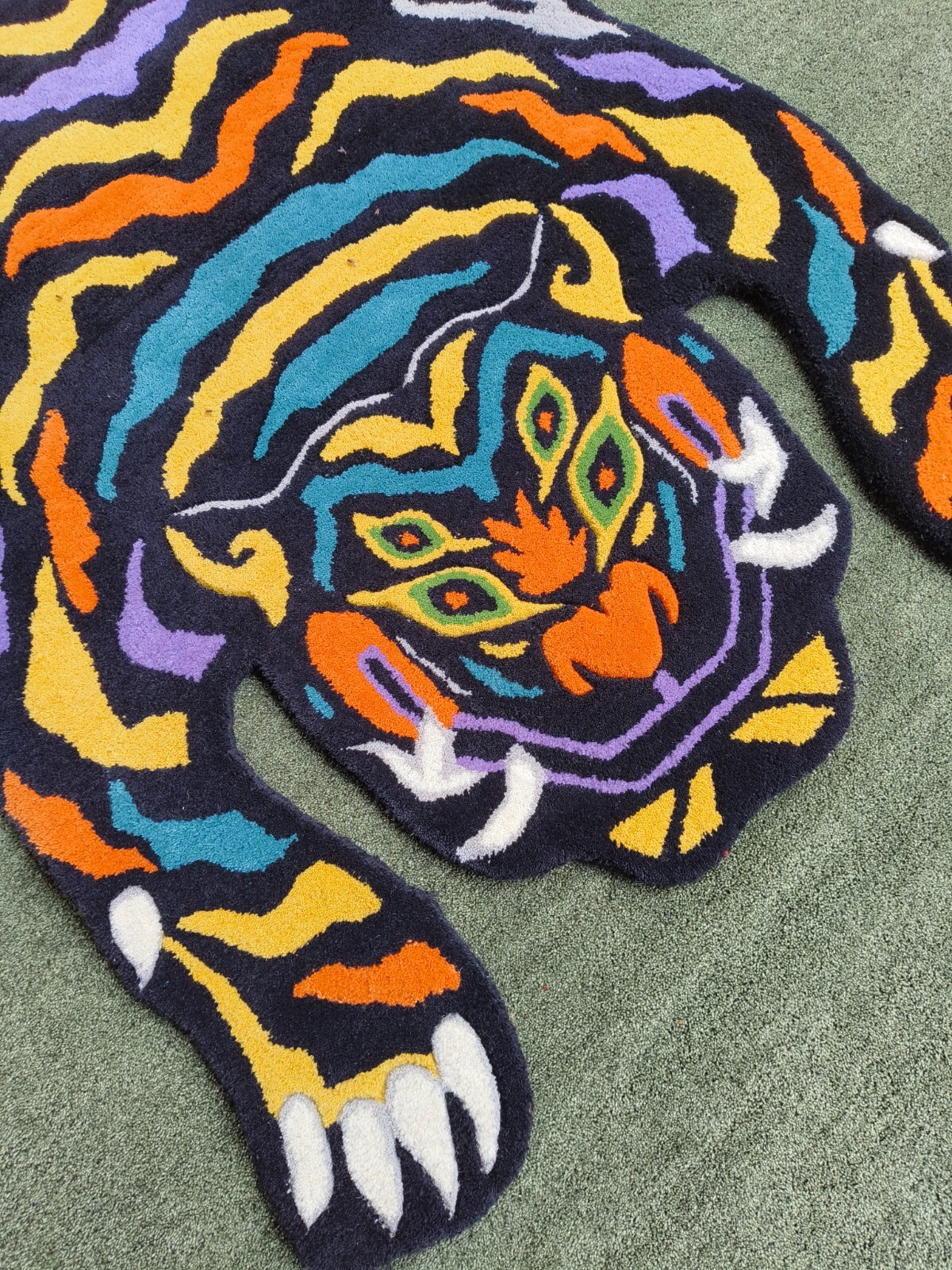 Tibetan Tiger Rugs 3×5 Feet Handmade 100% Woolen Hand Tufted For Home Decoration