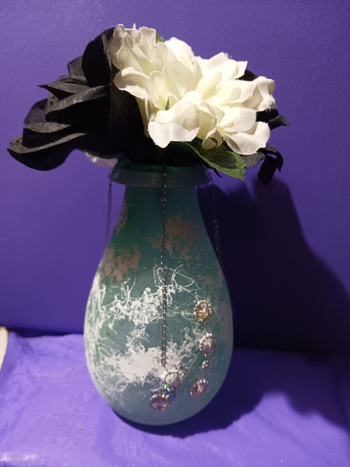Artificial Flower Arrangement Green Glass Vase With Silver Chain Valentines Day