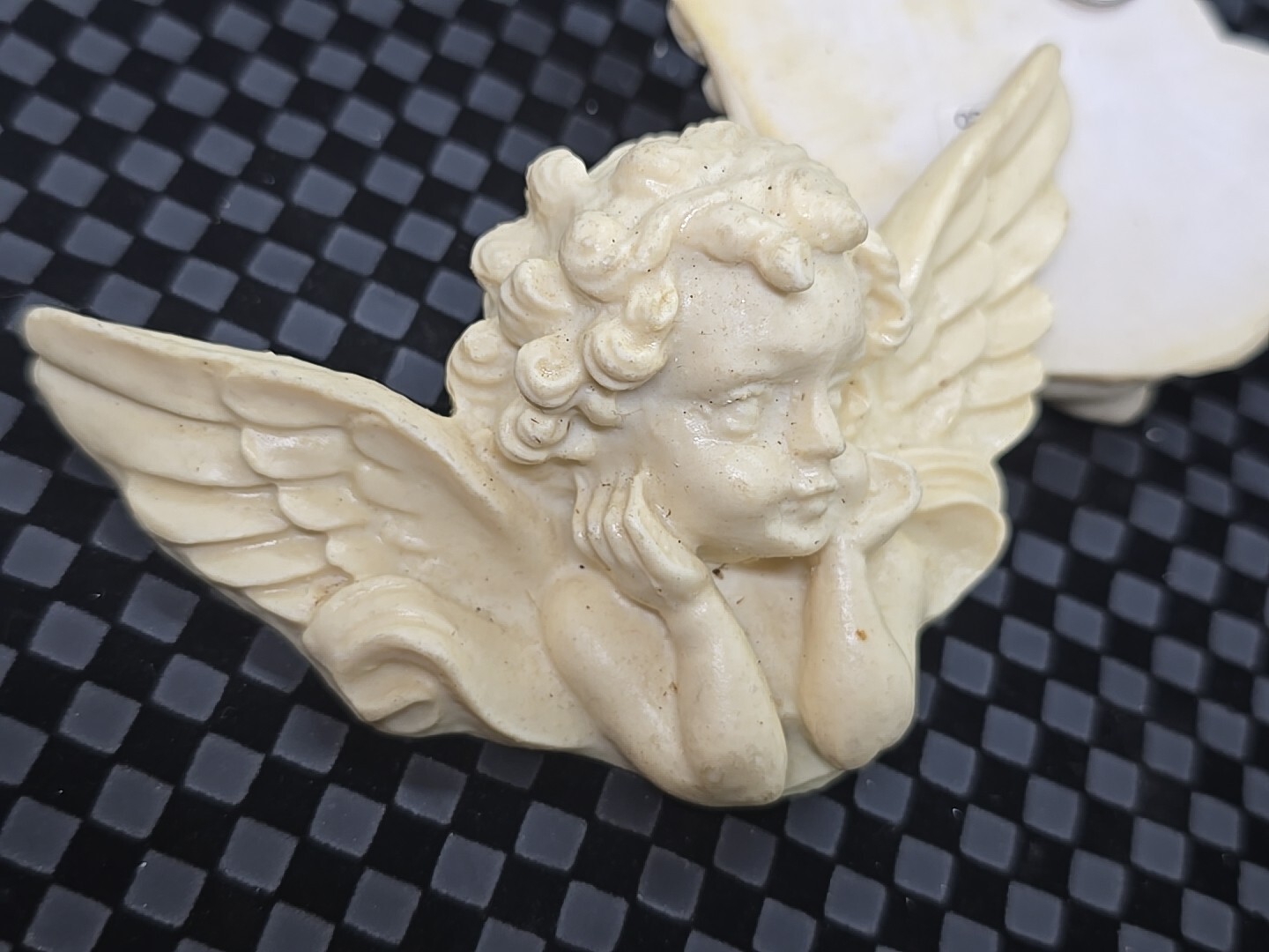 SET OF 2 WALL HANGING HOME DECOR Angels Cherubs. New With A Vintage Look MINT!