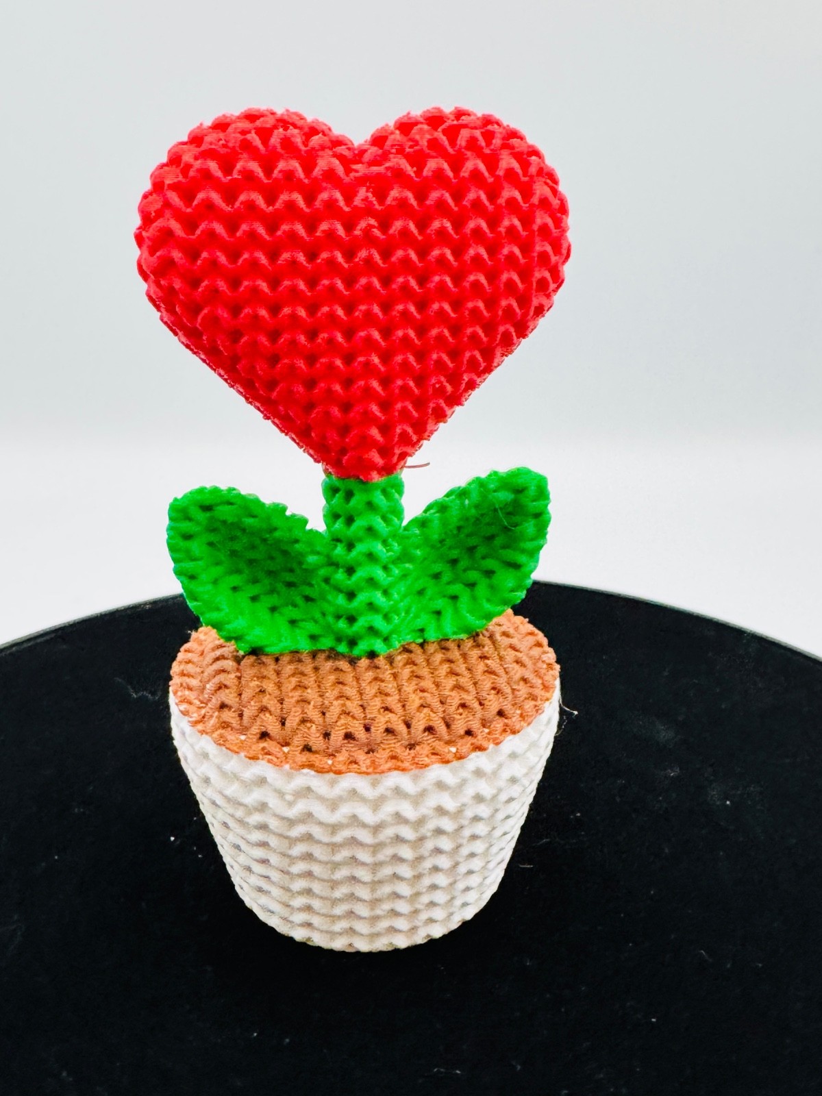 3D Printed 4″ Tall Knitted Heart Shaped Plant Figurine