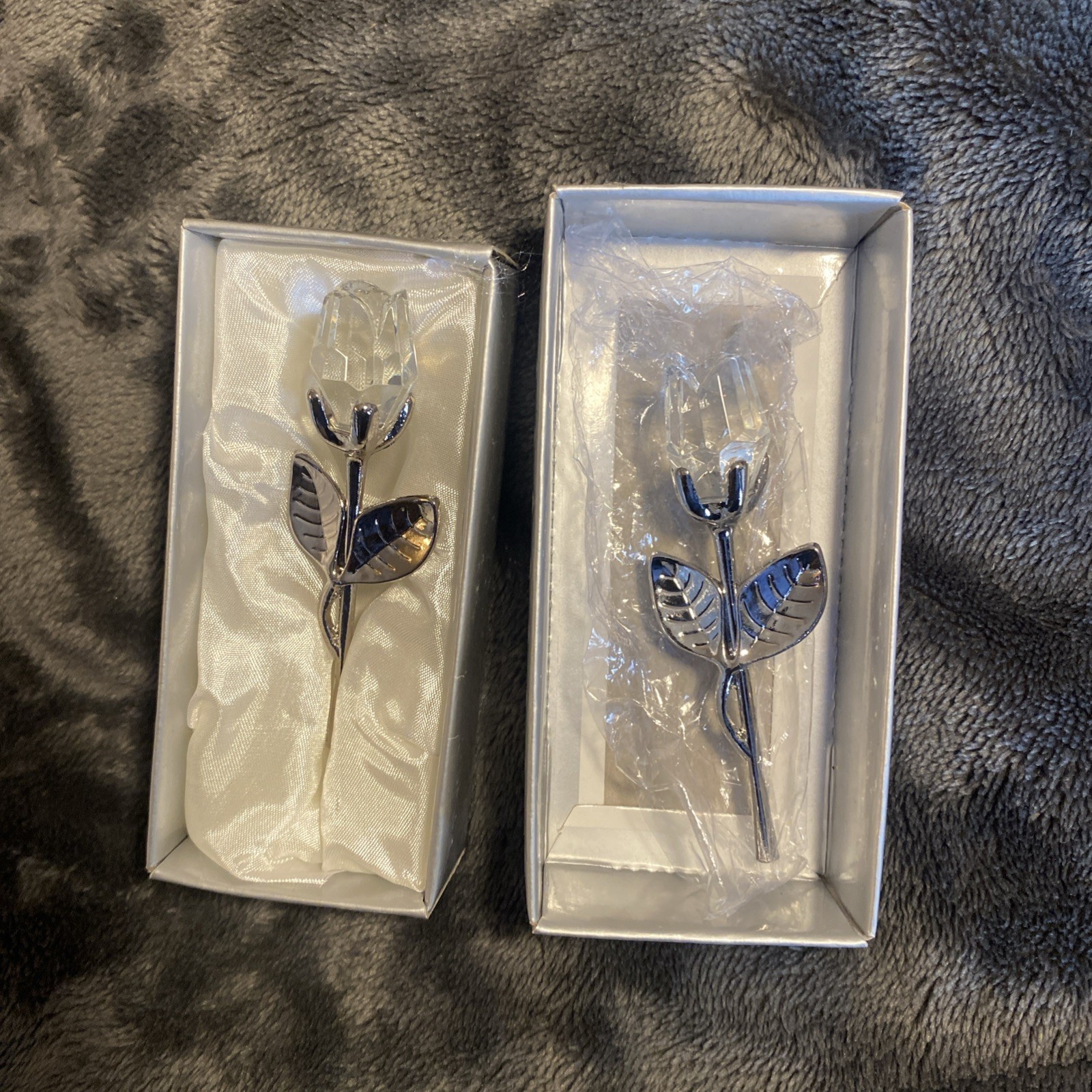 Crystal Glass Roses w/ Silver Long Stems-Figurines Collectibles-3-1/2”L -2pcs