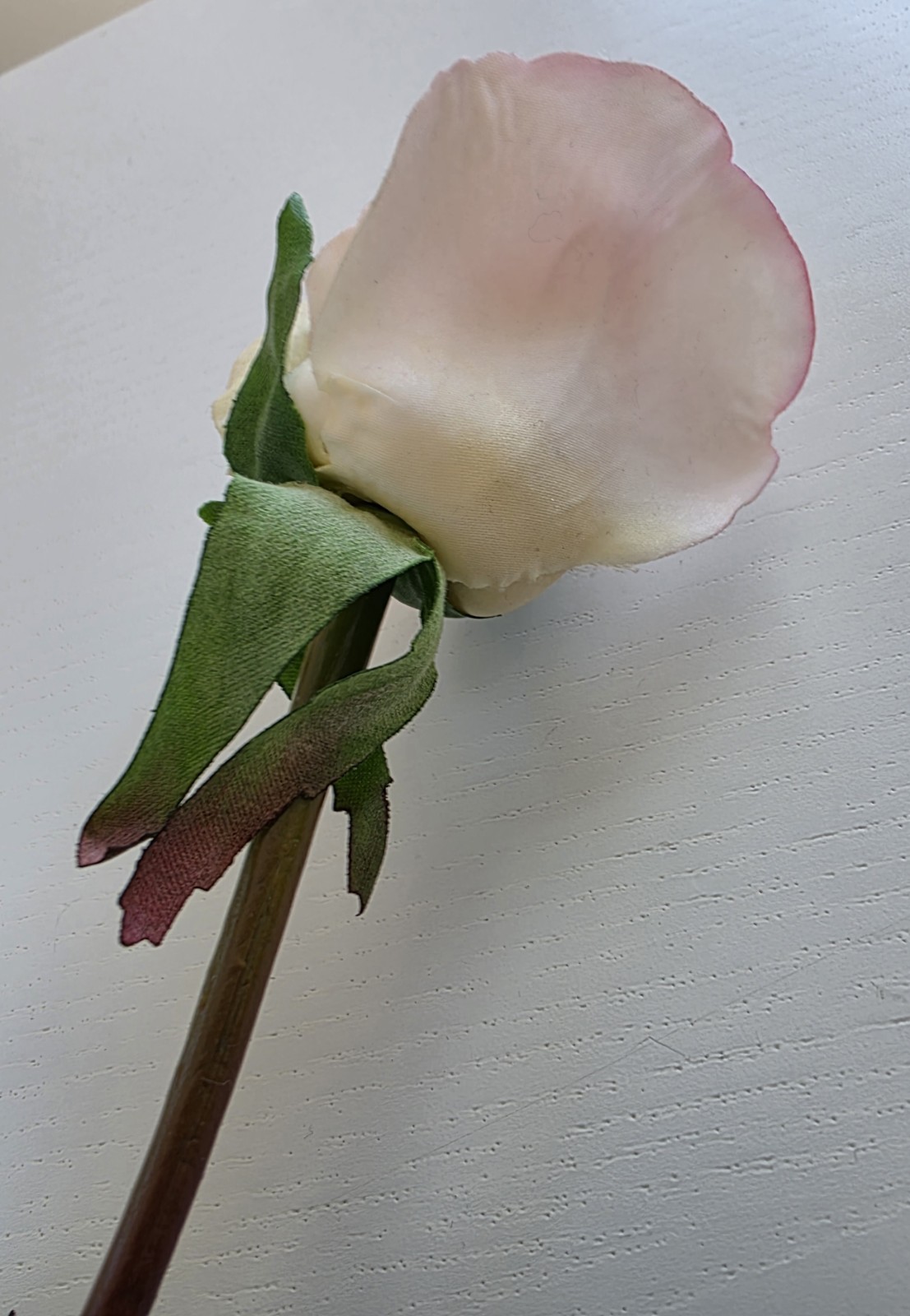 Delicate Pink & White Roses, Closed & Open, Groups of 4 *preowned, Gorgeous*