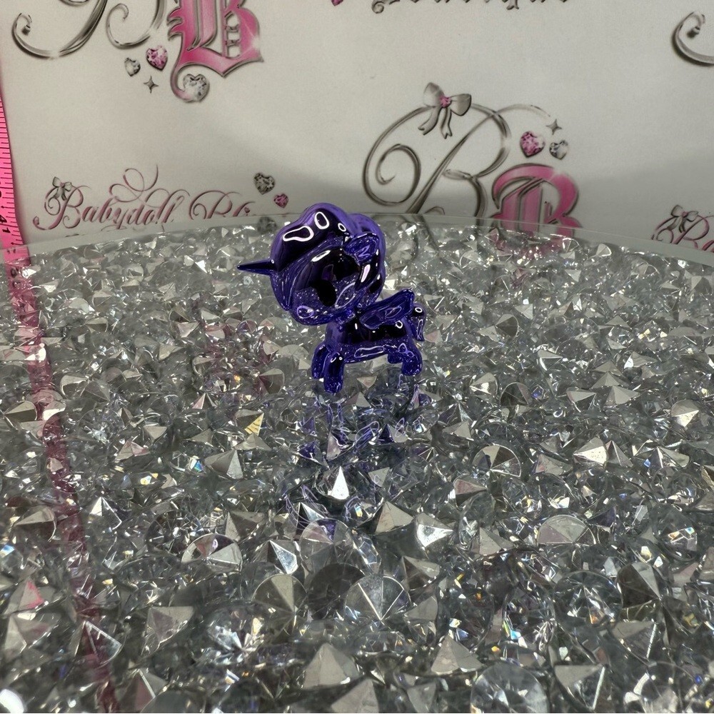 Tokidoki action figurine chrome purple Glossy Purple Glass Unicorn Figurine