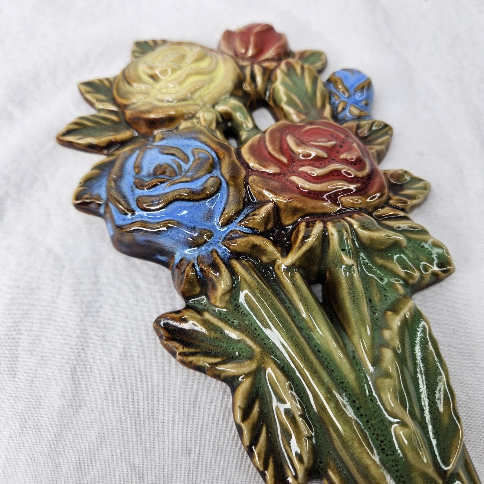 Ceramic Flowers Wall Hanging Decor Rose Bunch 9.25″x4.25″
