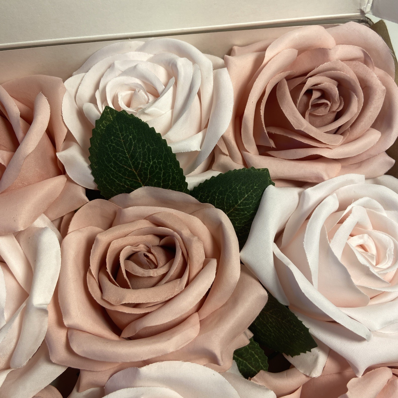 Lings Moments New In Box 16 Artificial Silk Pink And Dusty Pink Stemmed Roses