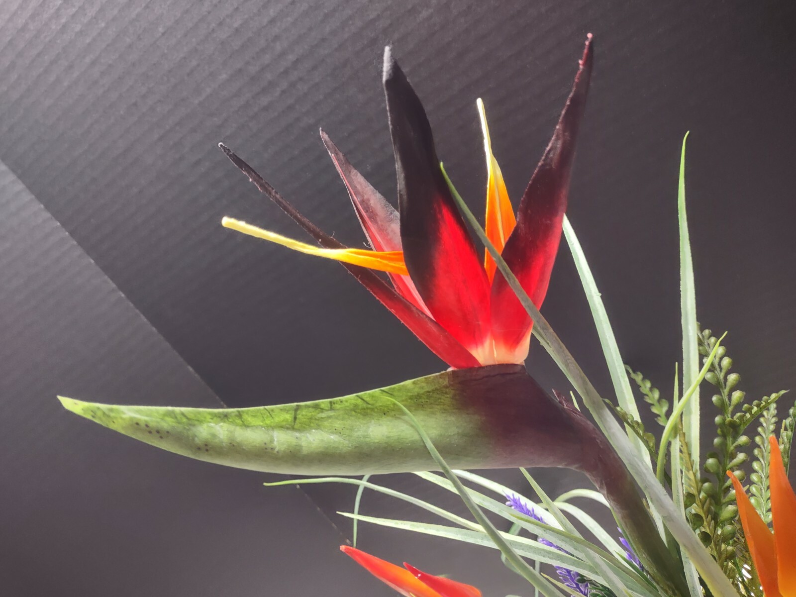 Artificial bird of paradise table decoration on disc, weddings, centerpiece RD
