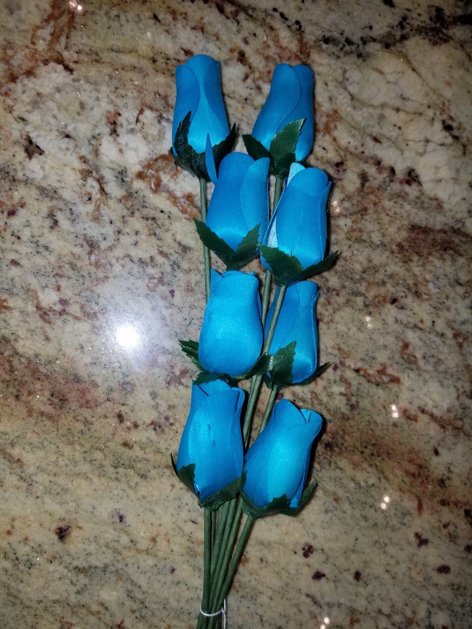 Small Bud Wood Roses – (Various Blue Colors)