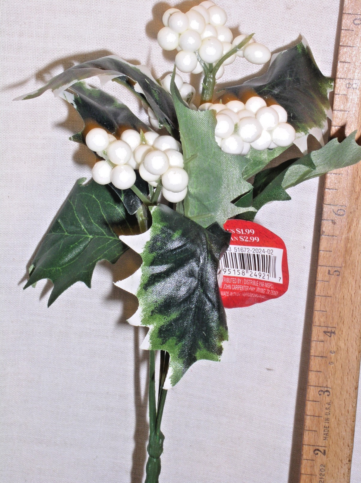12 RED + 12 WHITE NEW ASHLAND CHRISTMAS HOLLY BERRY BUSH SPRIG SILK FLOWER BUNCH