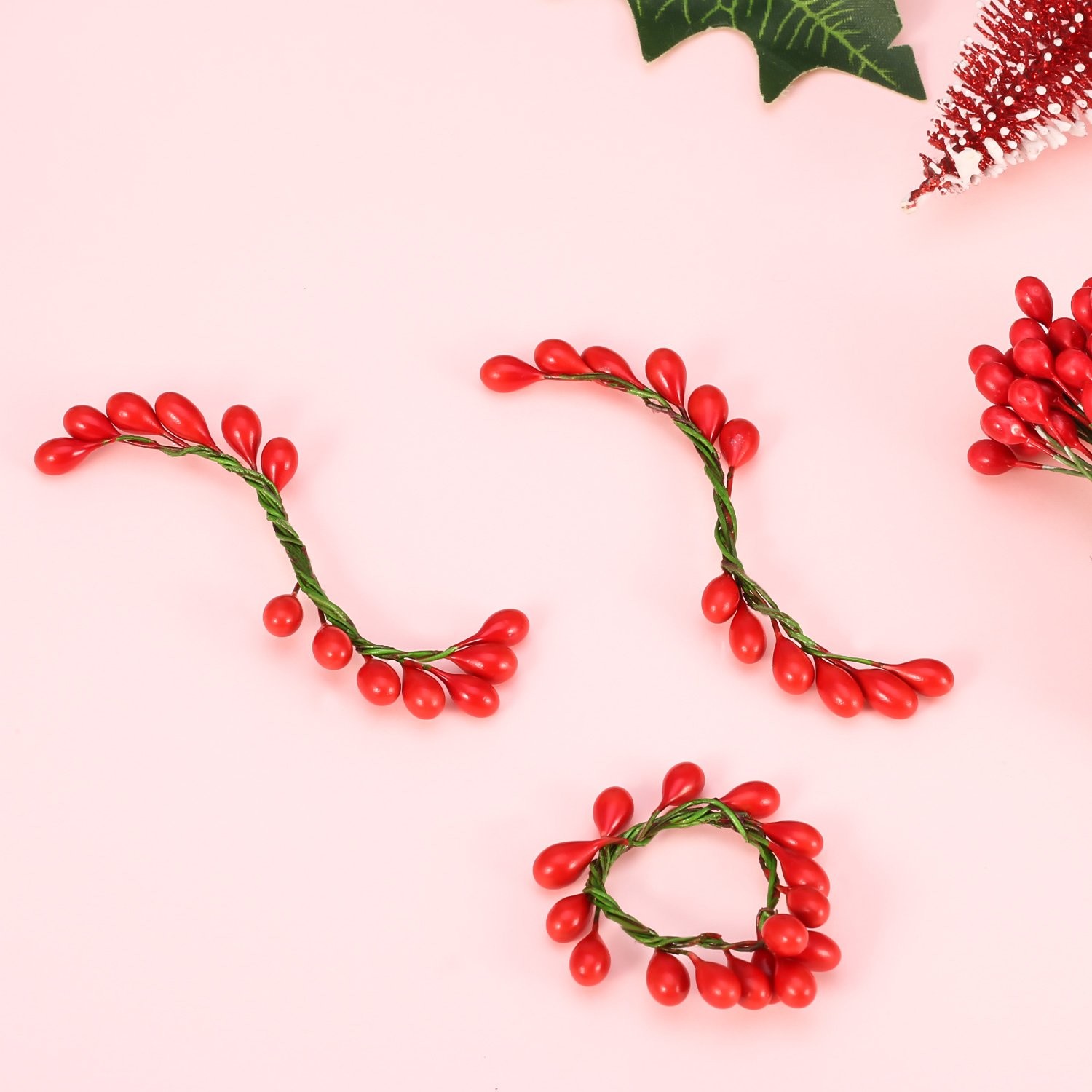 300 Pcs Artificial Holly Christmas Fake Berries on 150 Wire Stems Berries Bra…