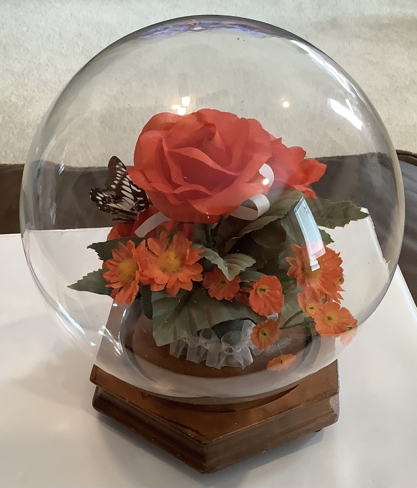 Vintage Butterfly Terrarium Artificial Floral 7” Glass Globe Wood Base(151ia)