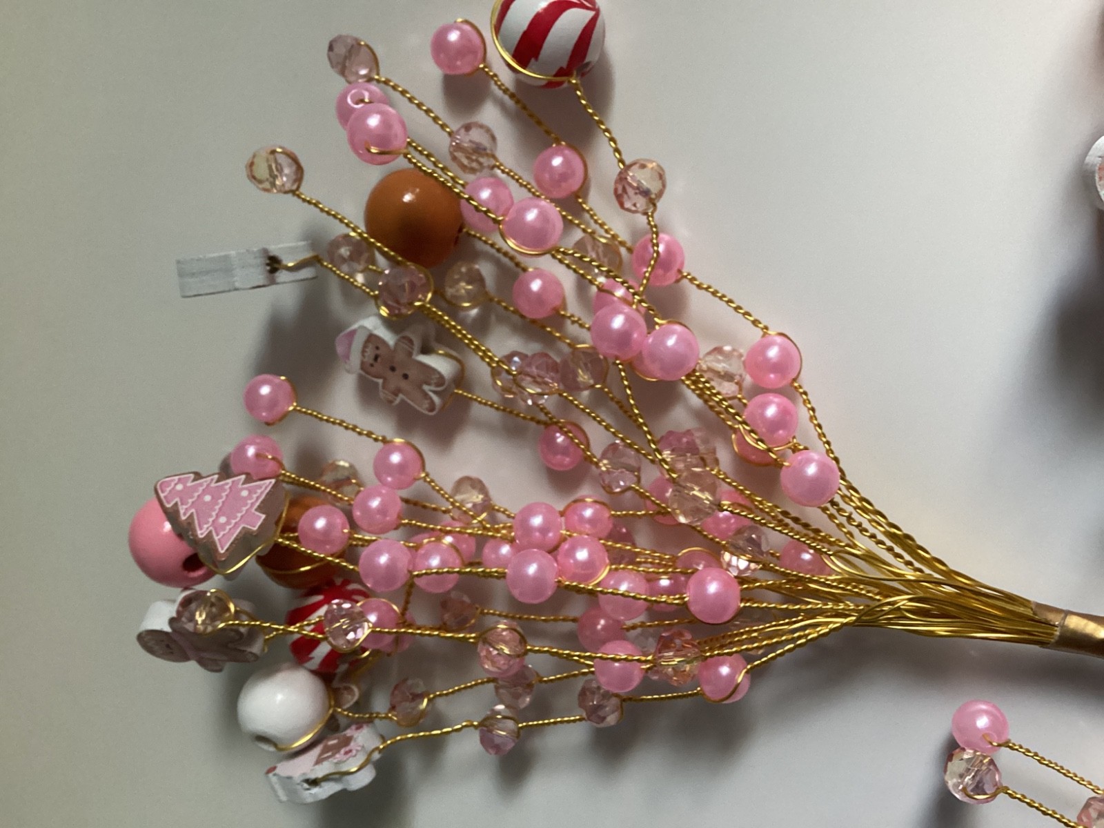 FLOWER WREATH ARTIFICIAL SPRAY STEMS WREATH or BOUQET PINK GINGERBREAD CHRISTMAS