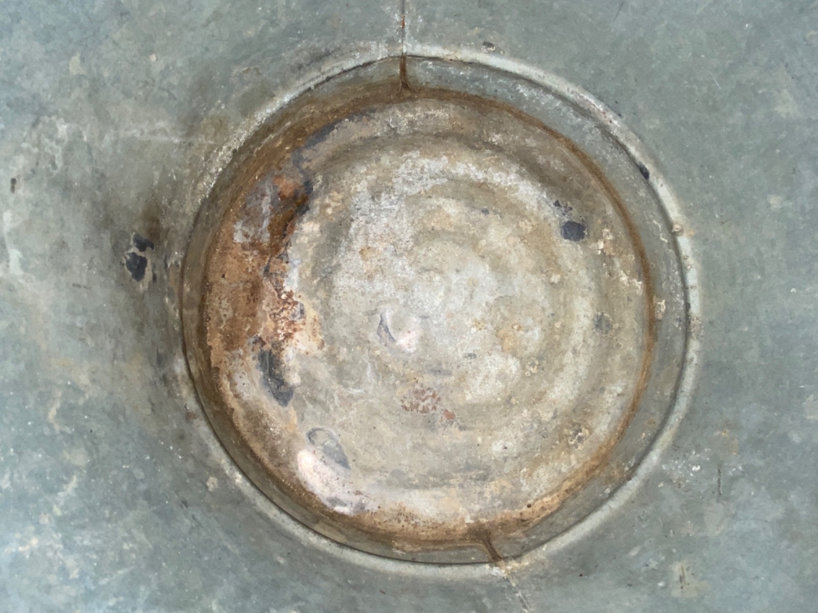Galvanized #10 Bucket Pail Metal 9″Tall x 10.5″ Diameter / No Holes / Some Rust