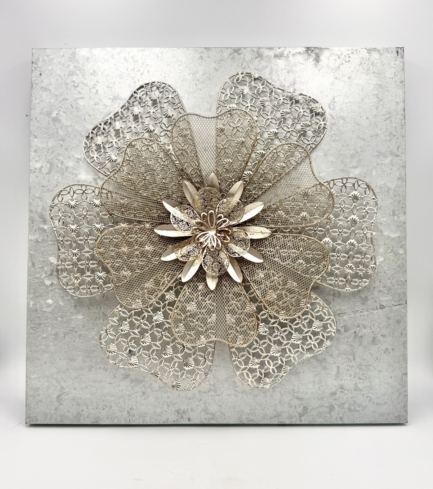 Beautiful Vintage Metal Rustic Flower On Galvanized Metal Wall Plaque