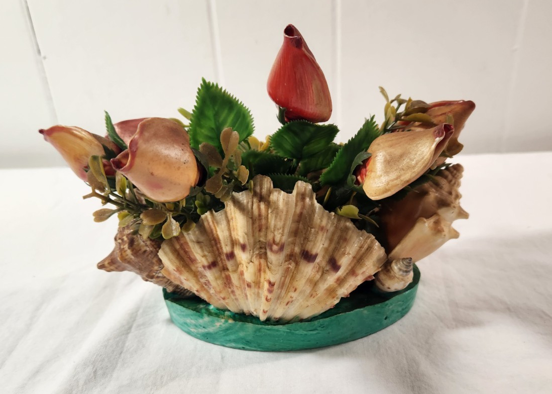 Seashells Flower Bouquet Centerpiece Floral Arrangement Ruffle Clam Shell VTG